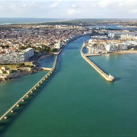 Apartment Le Petit Bargeouri - Face Avec Piscine Les Sables-d'Olonne